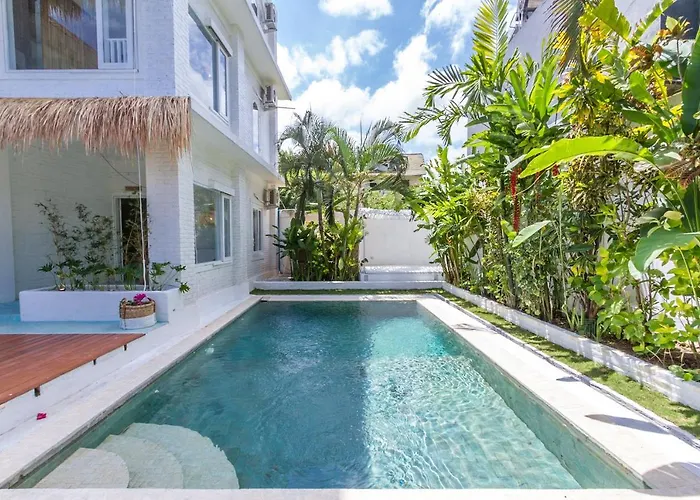 Guru Art Hotel 4*